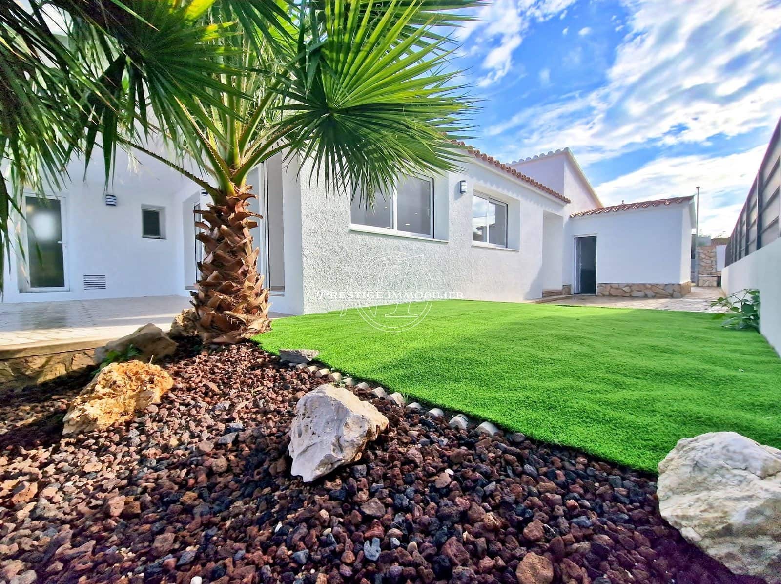 3 soveværelse Villa til salg i Empuriabrava med swimmingpool - € 995.000 (Ref: 9263718)