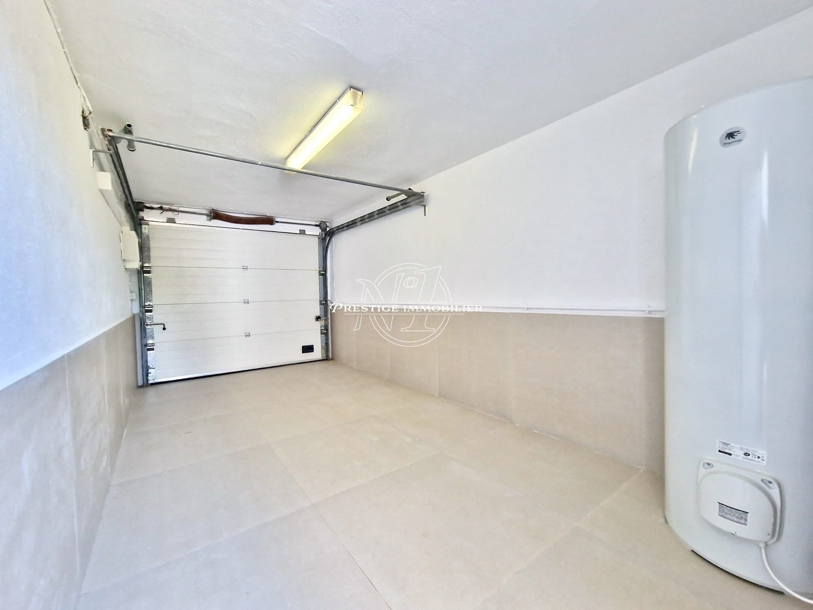 3 soveværelse Villa til salg i Empuriabrava med swimmingpool - € 995.000 (Ref: 9263718)