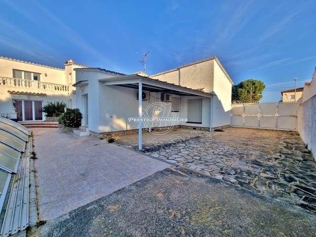 6 soveværelse Villa til salg i Empuriabrava, Castelló d'Empúries - € 1.300.000 (Ref: 9263719)