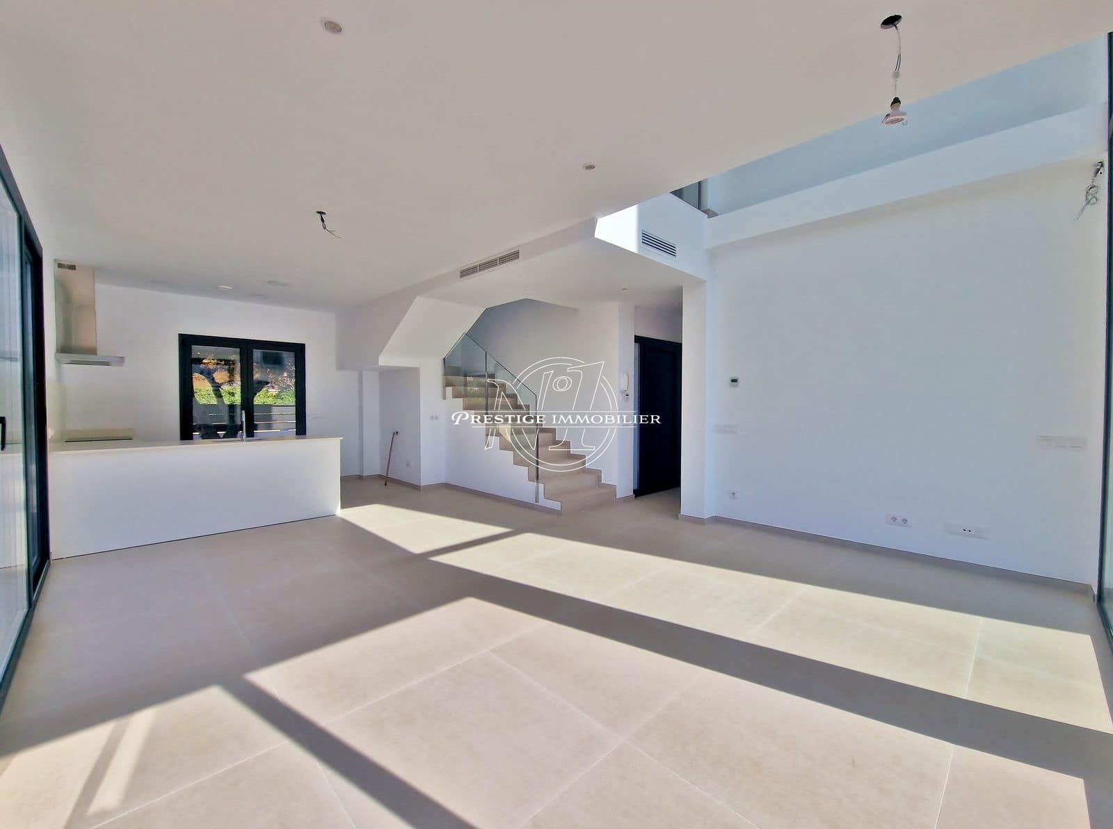 4 soveværelse Villa til salg i Empuriabrava med swimmingpool - € 739.000 (Ref: 9263720)