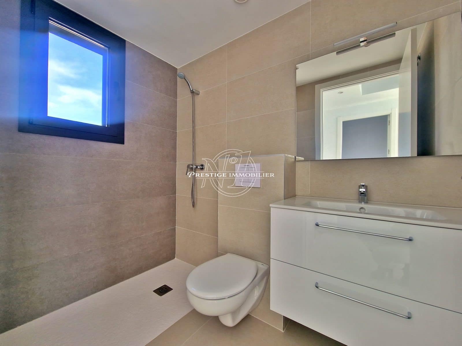 4 soveværelse Villa til salg i Empuriabrava med swimmingpool - € 739.000 (Ref: 9263720)