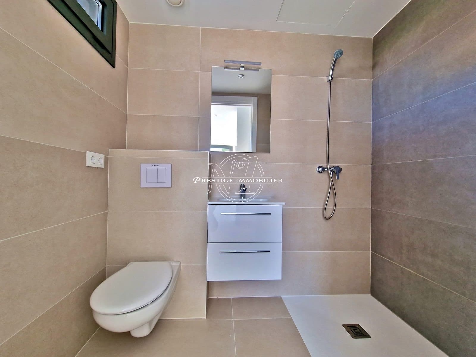 4 soveværelse Villa til salg i Empuriabrava med swimmingpool - € 739.000 (Ref: 9263720)