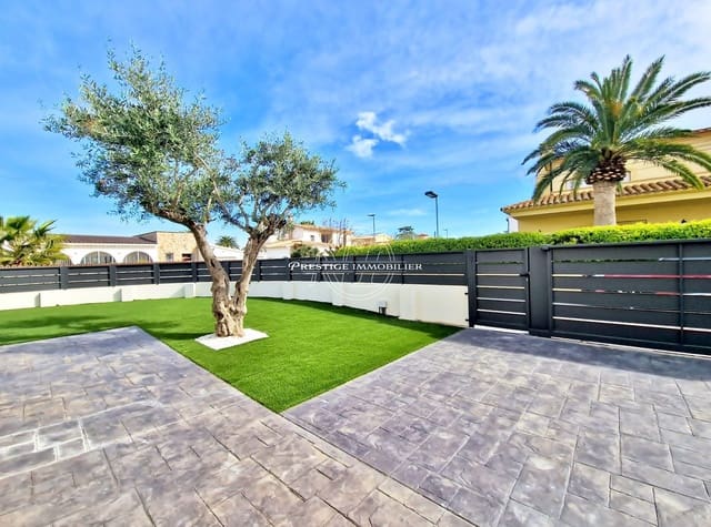 4 soveværelse Villa til salg i Empuriabrava, Castelló d'Empúries med swimmingpool - € 739.000 (Ref: 9263720)