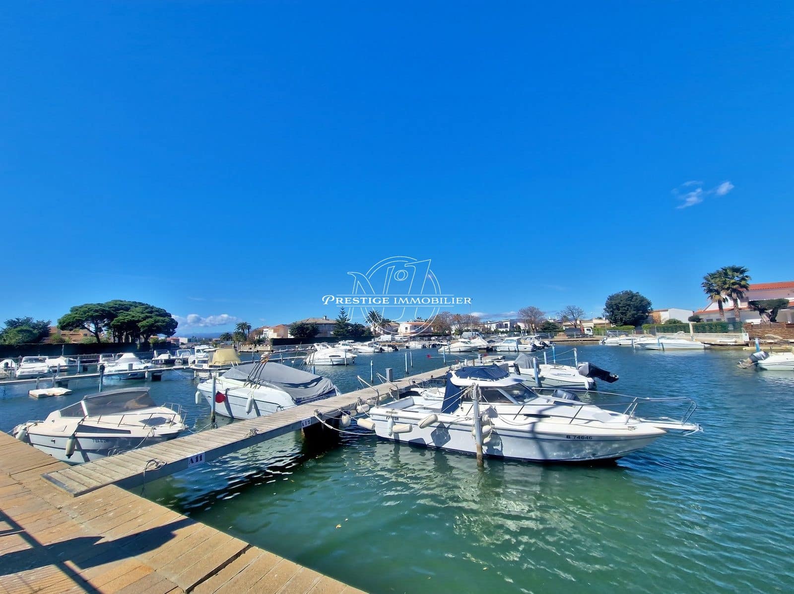 4 soveværelse Villa til salg i Empuriabrava med swimmingpool - € 739.000 (Ref: 9263720)