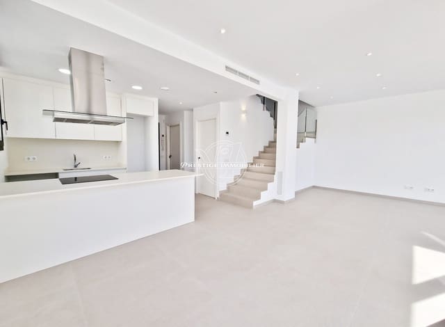 3 soveværelse Villa til salg i Empuriabrava, Castelló d'Empúries med swimmingpool - € 649.000 (Ref: 9263721)