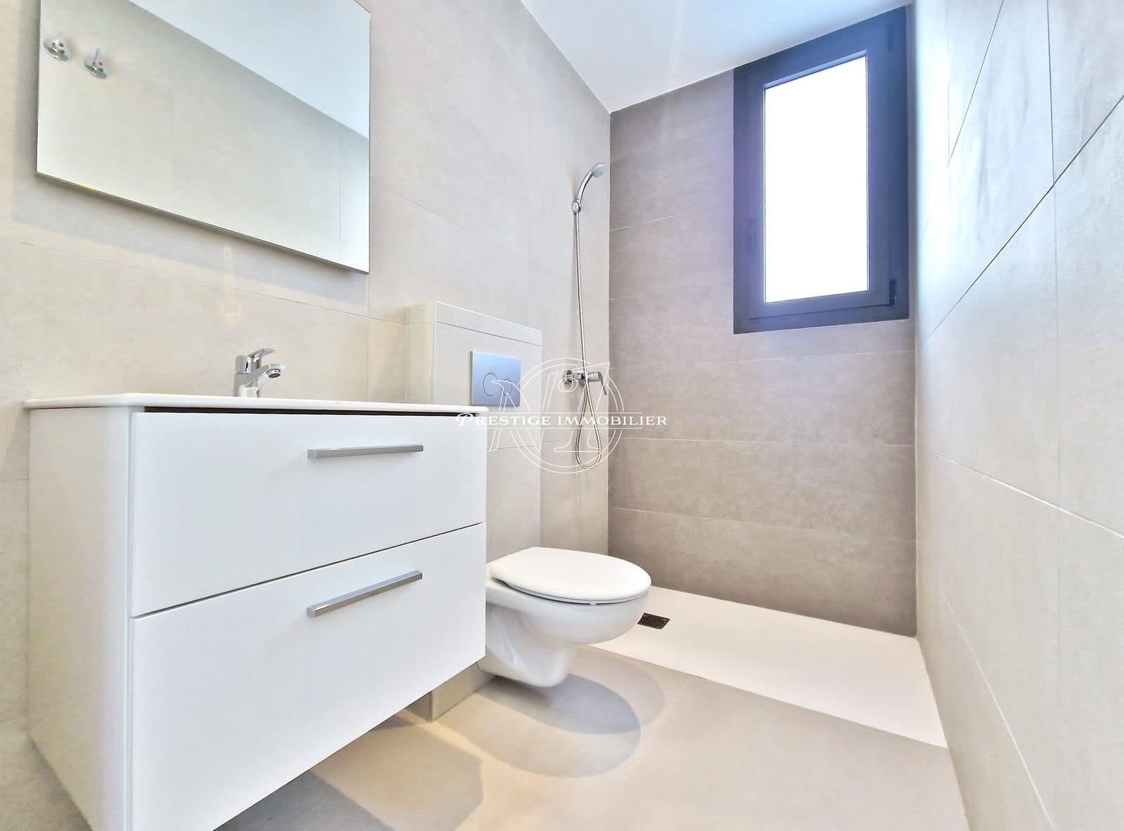 3 soveværelse Villa til salg i Empuriabrava med swimmingpool - € 649.000 (Ref: 9263721)