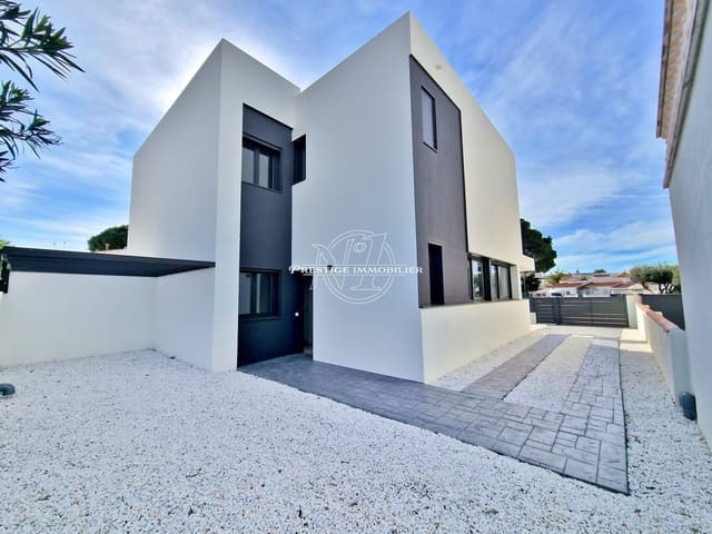 3 soveværelse Villa til salg i Empuriabrava, Castelló d'Empúries med swimmingpool - € 649.000 (Ref: 9263721)