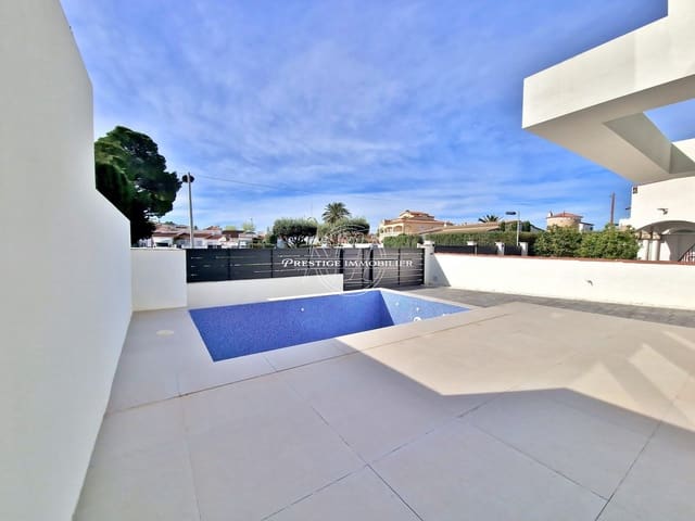 3 soveværelse Villa til salg i Empuriabrava, Castelló d'Empúries med swimmingpool - € 649.000 (Ref: 9263721)