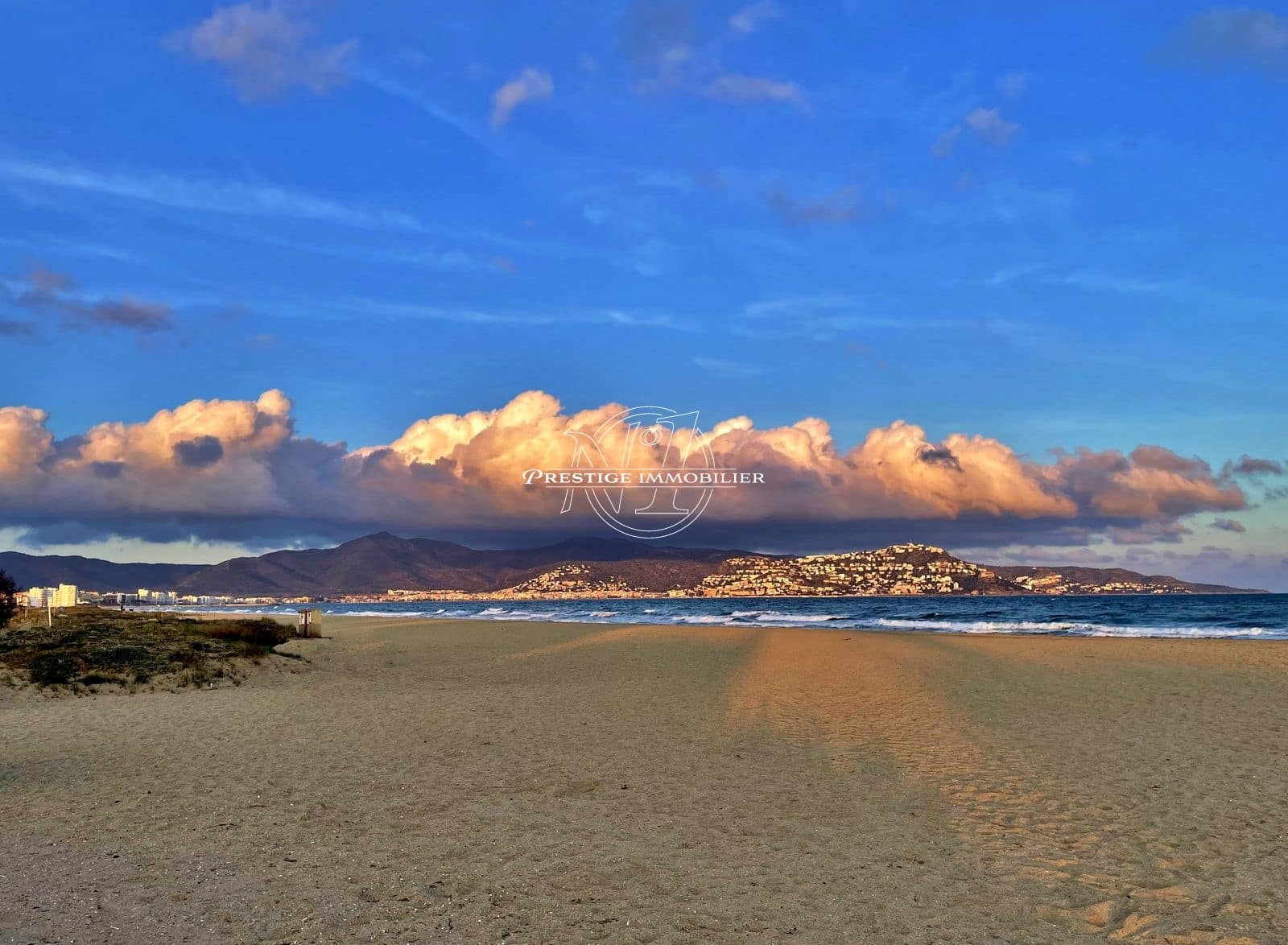 3 soveværelse Villa til salg i Empuriabrava med swimmingpool - € 649.000 (Ref: 9263721)