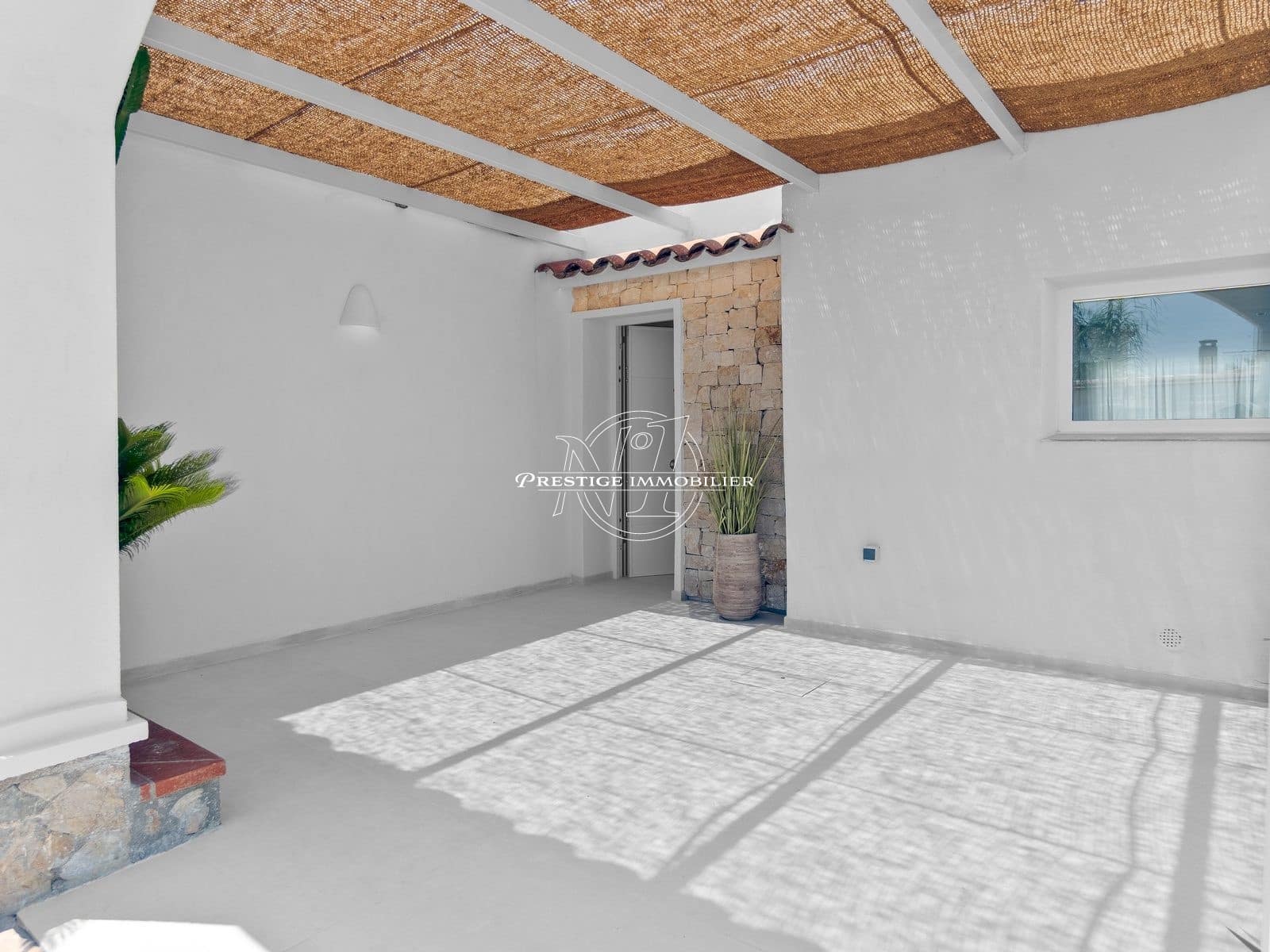 4 slaapkamer Villa te koop in Empuriabrava met zwembad - € 1.640.000 (Ref: 9263725)