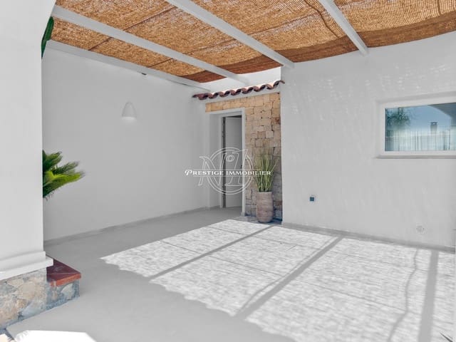 4 slaapkamer Villa te koop in Empuriabrava, Castelló d'Empúries met zwembad - € 1.640.000 (Ref: 9263725)