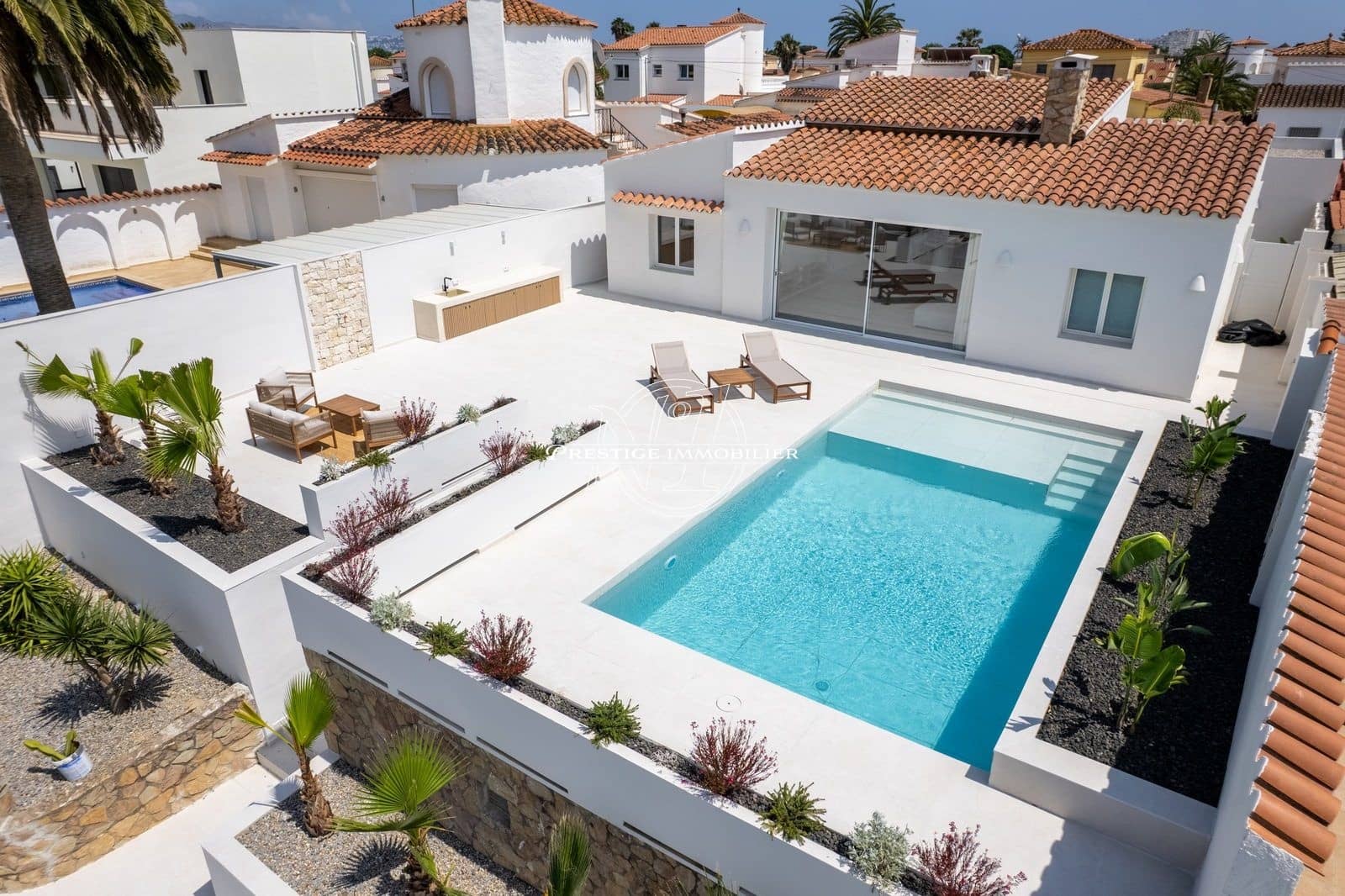 4 slaapkamer Villa te koop in Empuriabrava met zwembad - € 1.640.000 (Ref: 9263725)