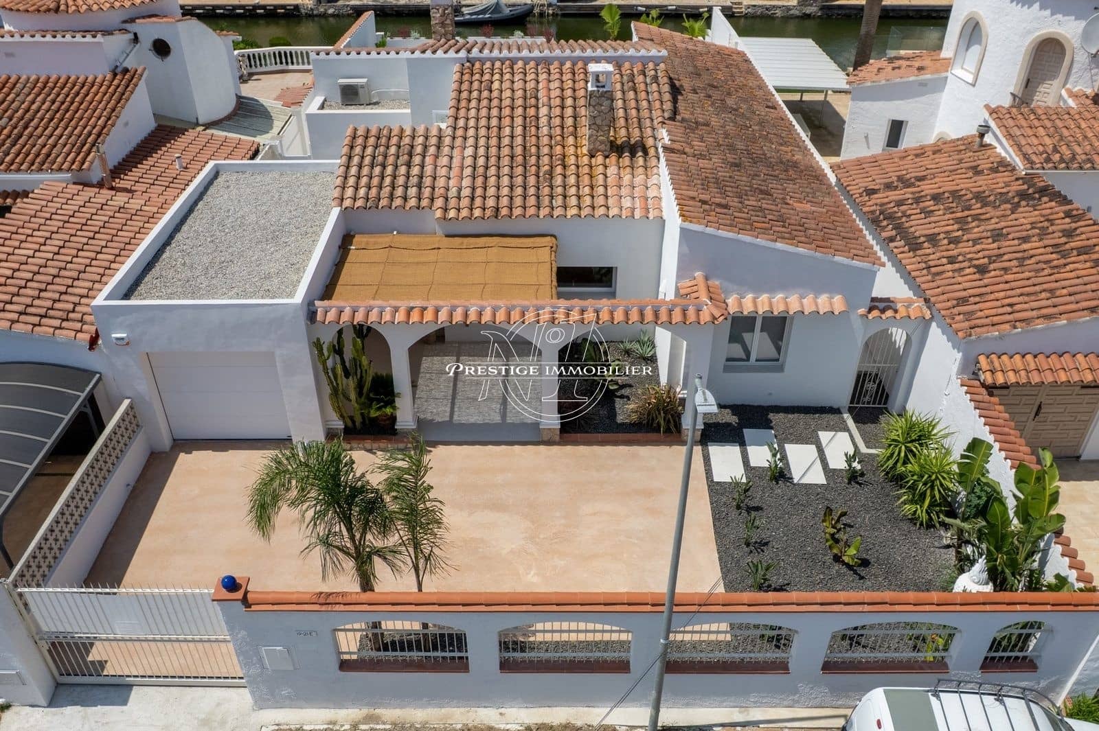 4 slaapkamer Villa te koop in Empuriabrava met zwembad - € 1.640.000 (Ref: 9263725)