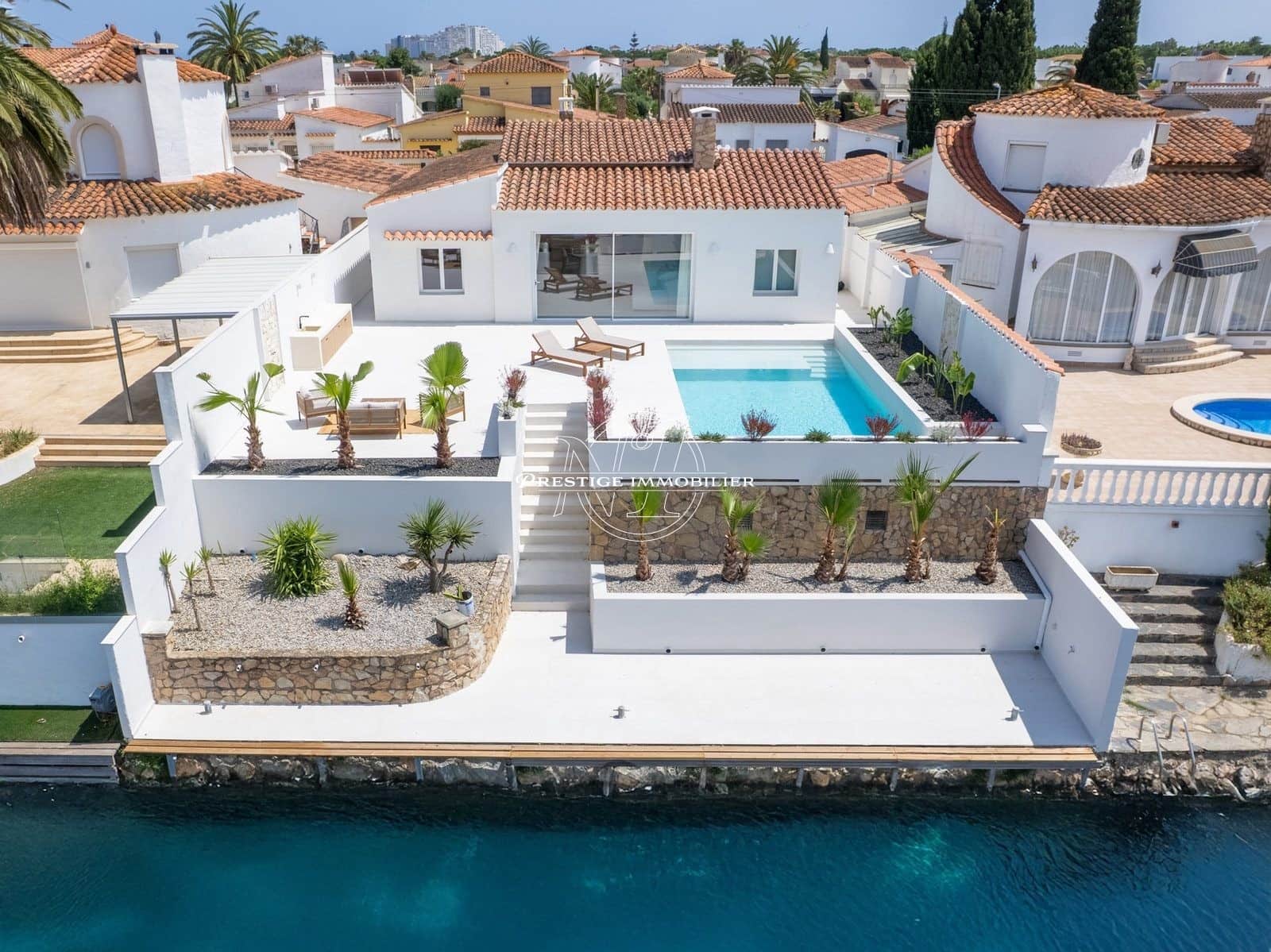 4 slaapkamer Villa te koop in Empuriabrava met zwembad - € 1.640.000 (Ref: 9263725)