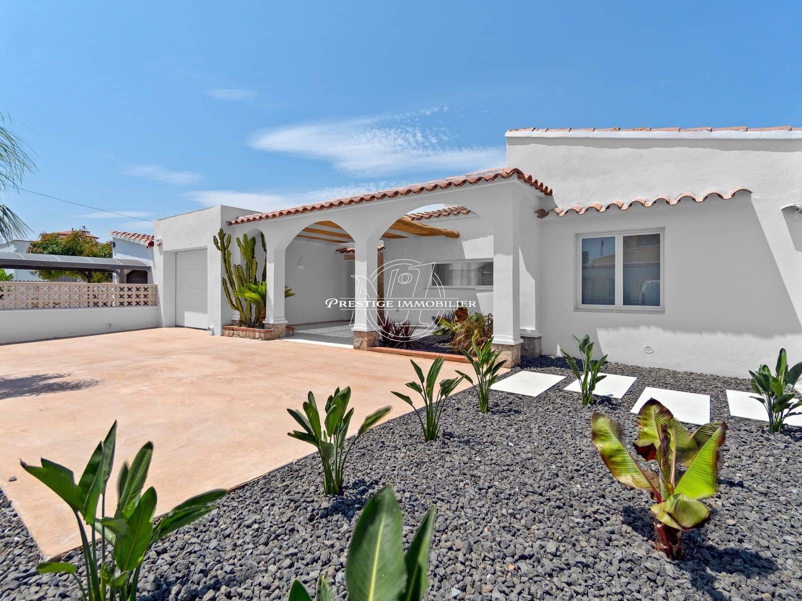 4 slaapkamer Villa te koop in Empuriabrava met zwembad - € 1.640.000 (Ref: 9263725)
