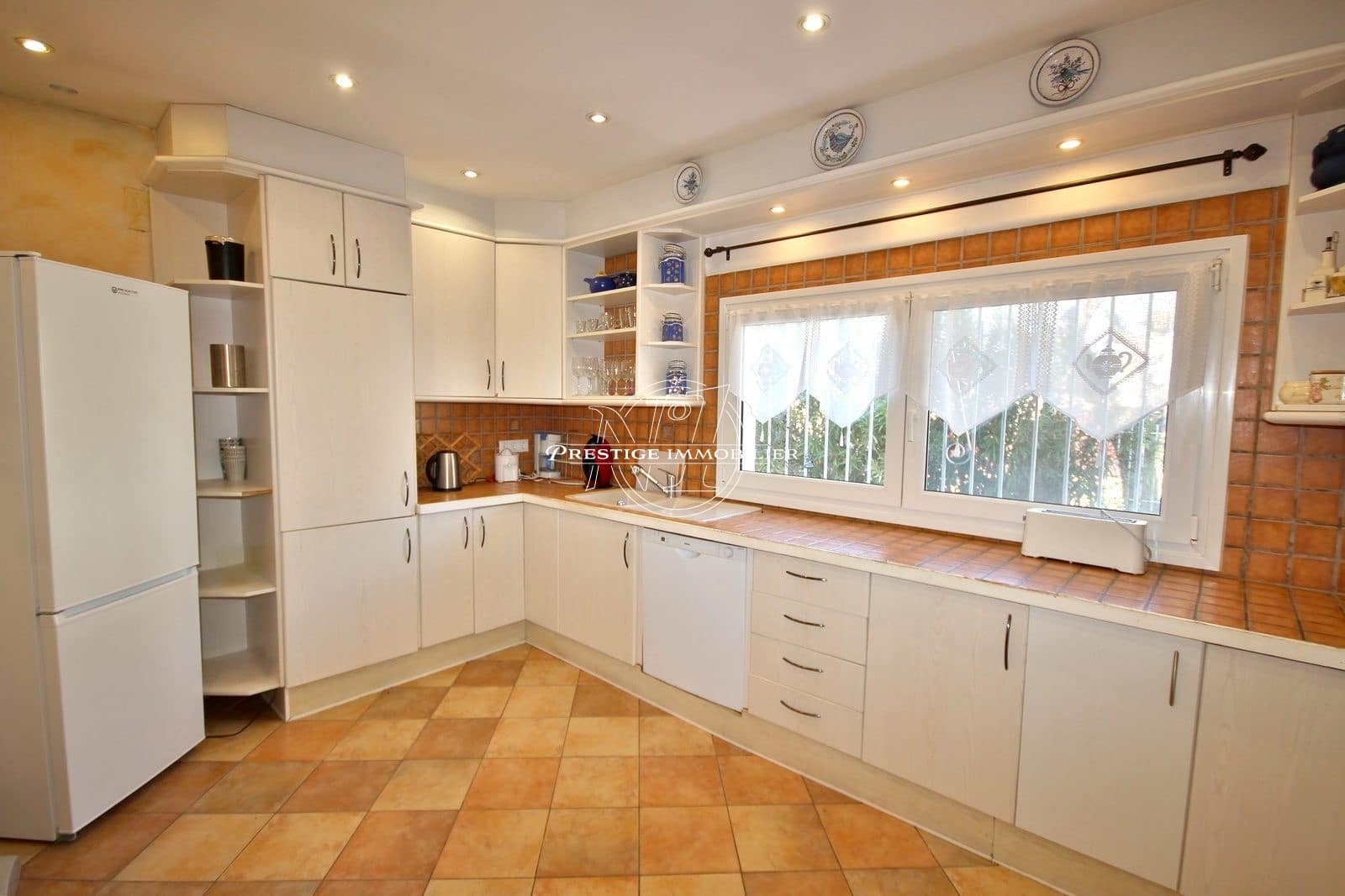 4 slaapkamer Villa te koop in Empuriabrava met zwembad - € 1.200.000 (Ref: 9263726)