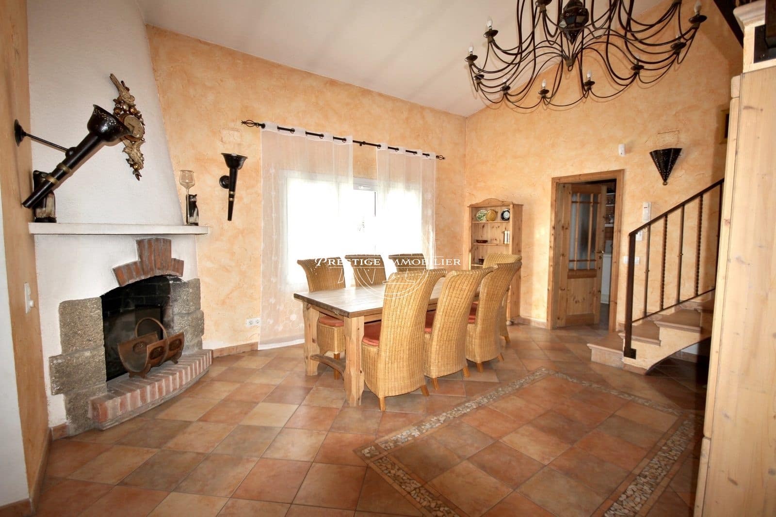 4 slaapkamer Villa te koop in Empuriabrava met zwembad - € 1.200.000 (Ref: 9263726)