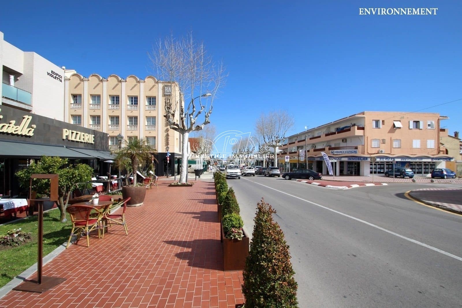 4 slaapkamer Villa te koop in Empuriabrava met zwembad - € 1.200.000 (Ref: 9263726)