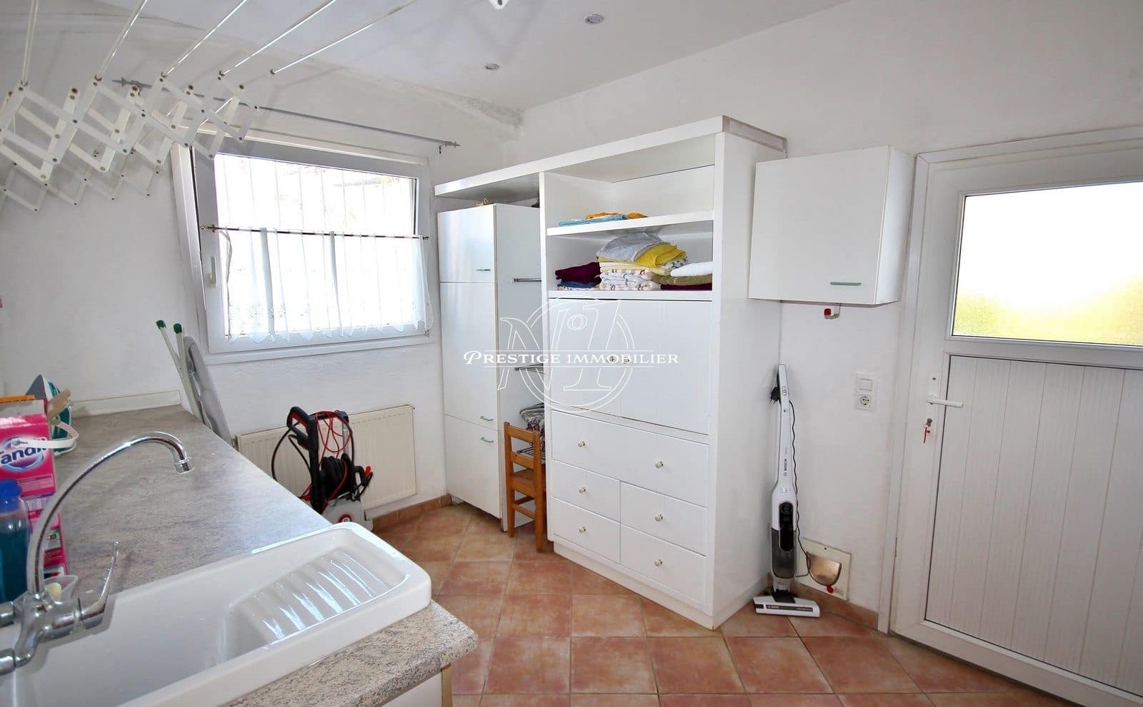 4 slaapkamer Villa te koop in Empuriabrava met zwembad - € 1.200.000 (Ref: 9263726)