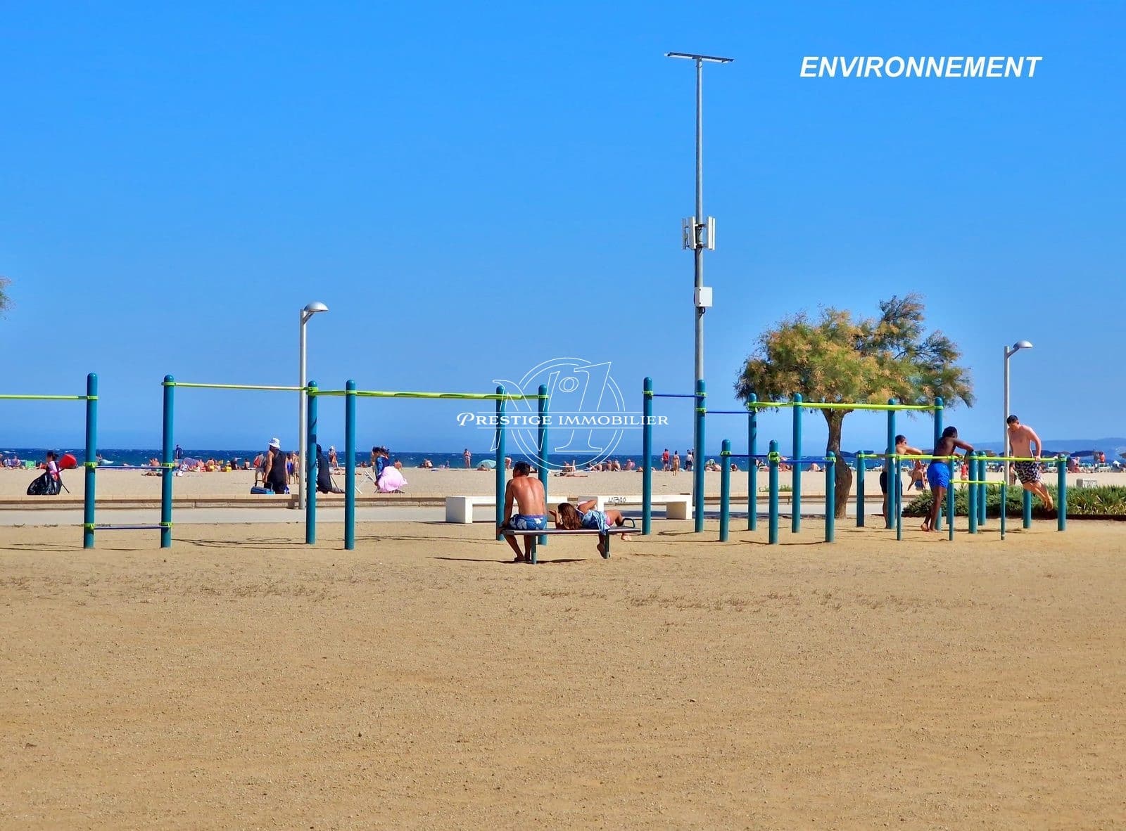 3 soveværelse Villa til salg i Empuriabrava med swimmingpool - € 820.000 (Ref: 9263727)