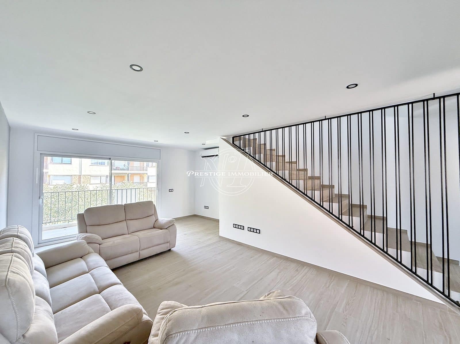 3 makuuhuone Omakotitalo myytävänä paikassa Empuriabrava - 399 000 € (Ref: 9265388)