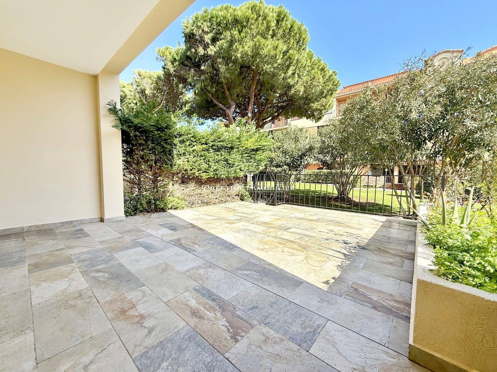 3 makuuhuone Omakotitalo myytävänä paikassa Empuriabrava - 399 000 € (Ref: 9265388)