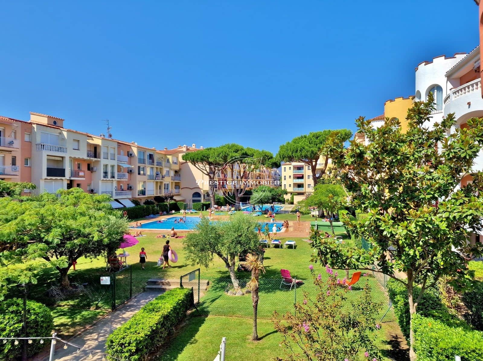 3 makuuhuone Omakotitalo myytävänä paikassa Empuriabrava - 399 000 € (Ref: 9265388)