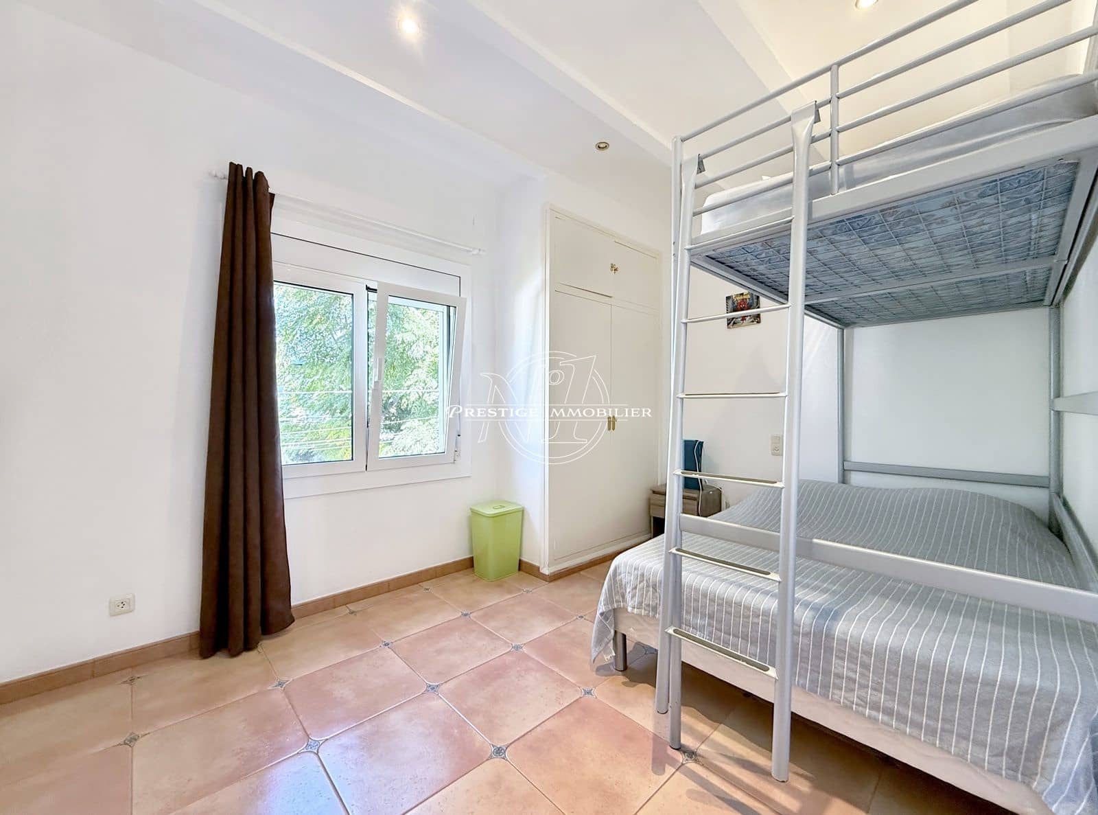 Chalet de 5 habitaciones en Empuriabrava en venta con piscina - 550.000 € (Ref: 9283524)