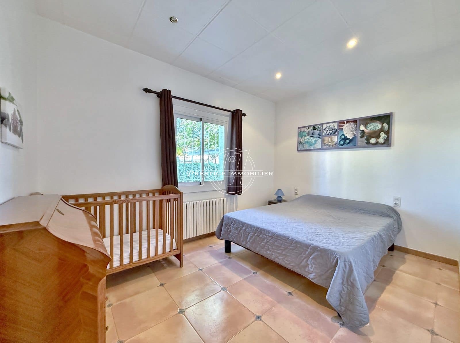 Chalet de 5 habitaciones en Empuriabrava en venta con piscina - 550.000 € (Ref: 9283524)