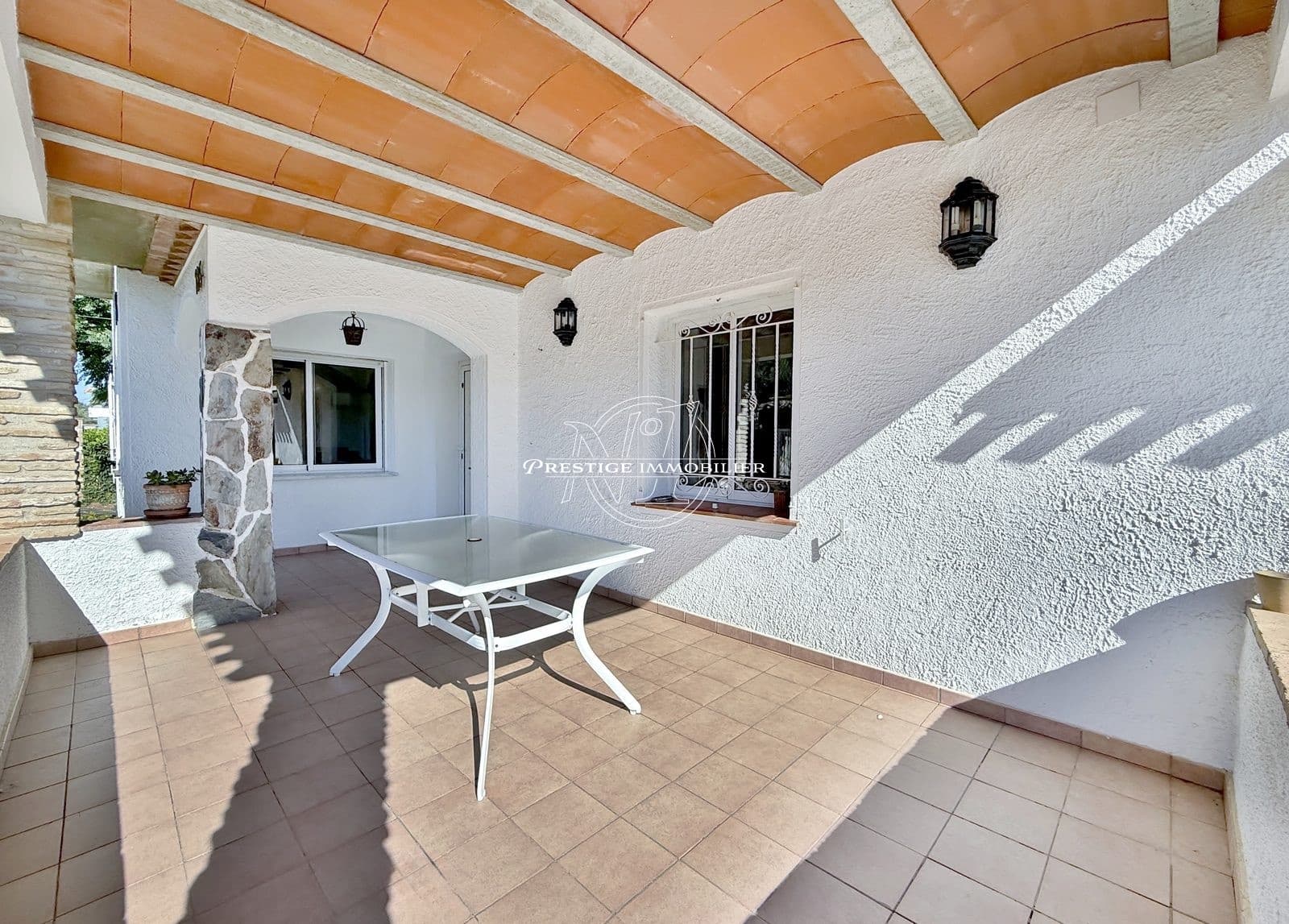 Chalet de 5 habitaciones en Empuriabrava en venta con piscina - 550.000 € (Ref: 9283524)