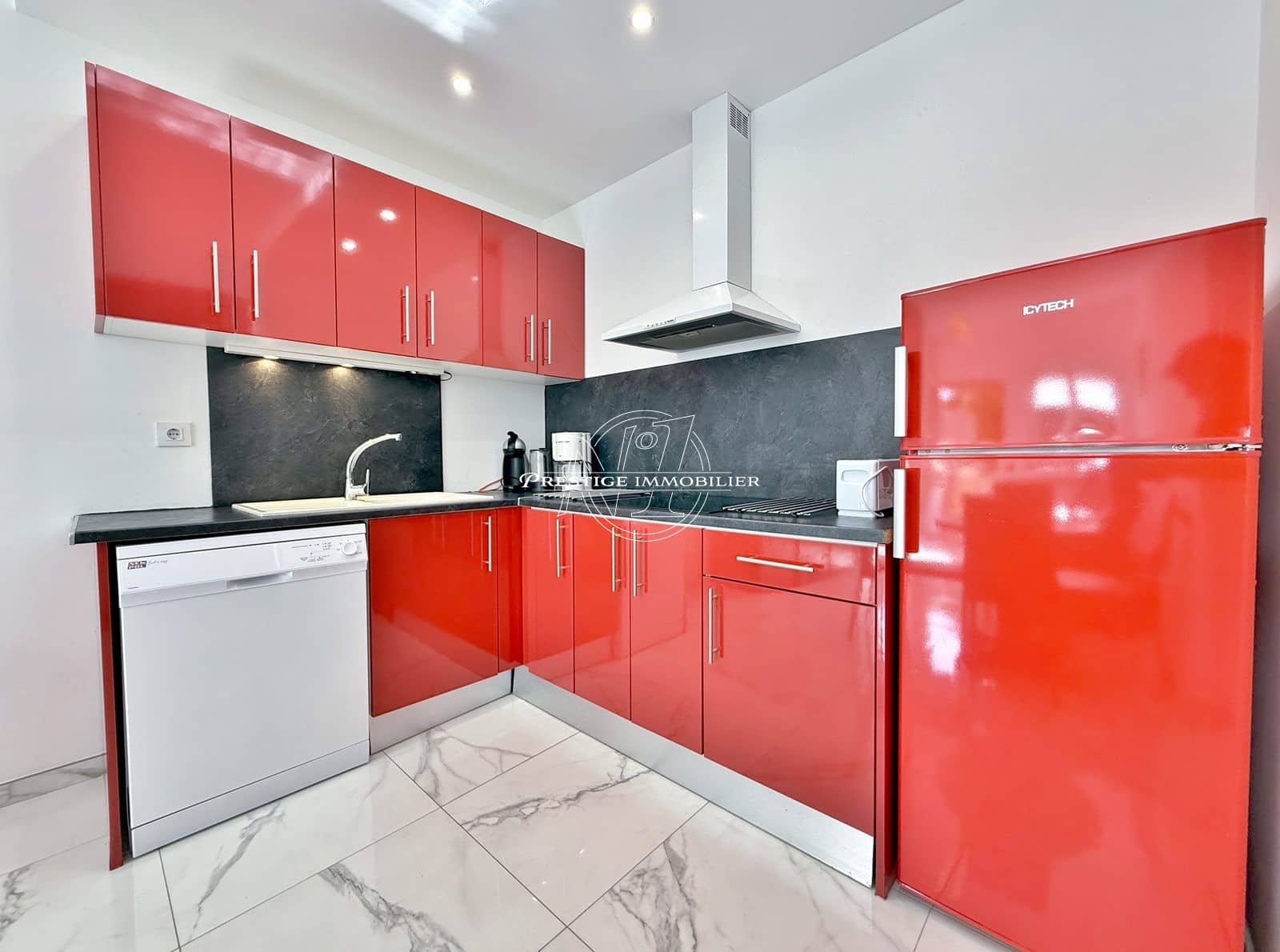 4 soveværelse Villa til salg i Empuriabrava med swimmingpool - € 615.000 (Ref: 9299019)