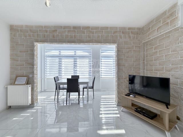4 makuuhuone Huvila myytävänä paikassa Empuriabrava, Castelló d'Empúries mukana uima-altaan - 595 000 € (Ref: 9299019)