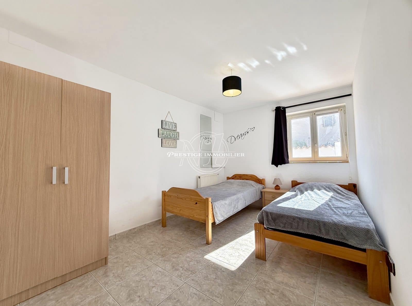 4 soveværelse Villa til salg i Empuriabrava med swimmingpool - € 615.000 (Ref: 9299019)