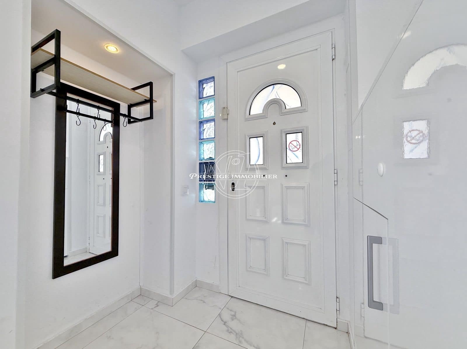 4 soveværelse Villa til salg i Empuriabrava med swimmingpool - € 615.000 (Ref: 9299019)