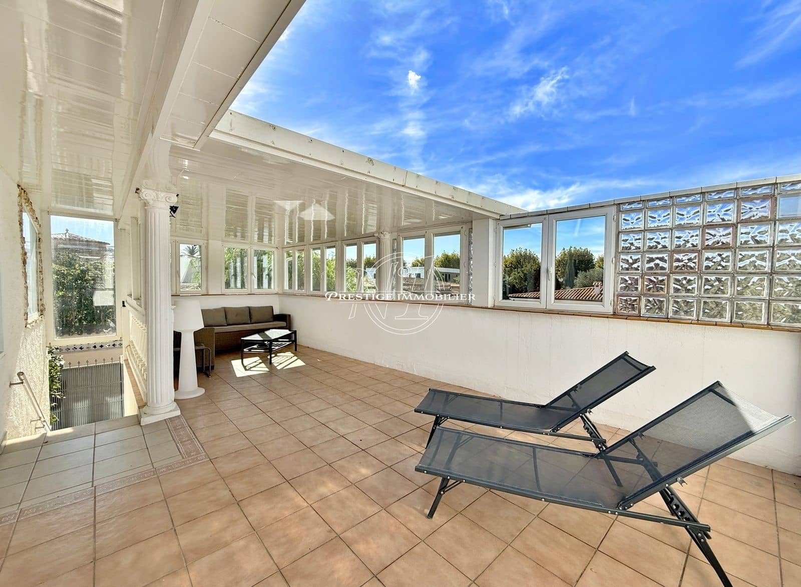 4 soveværelse Villa til salg i Empuriabrava med swimmingpool - € 615.000 (Ref: 9299019)