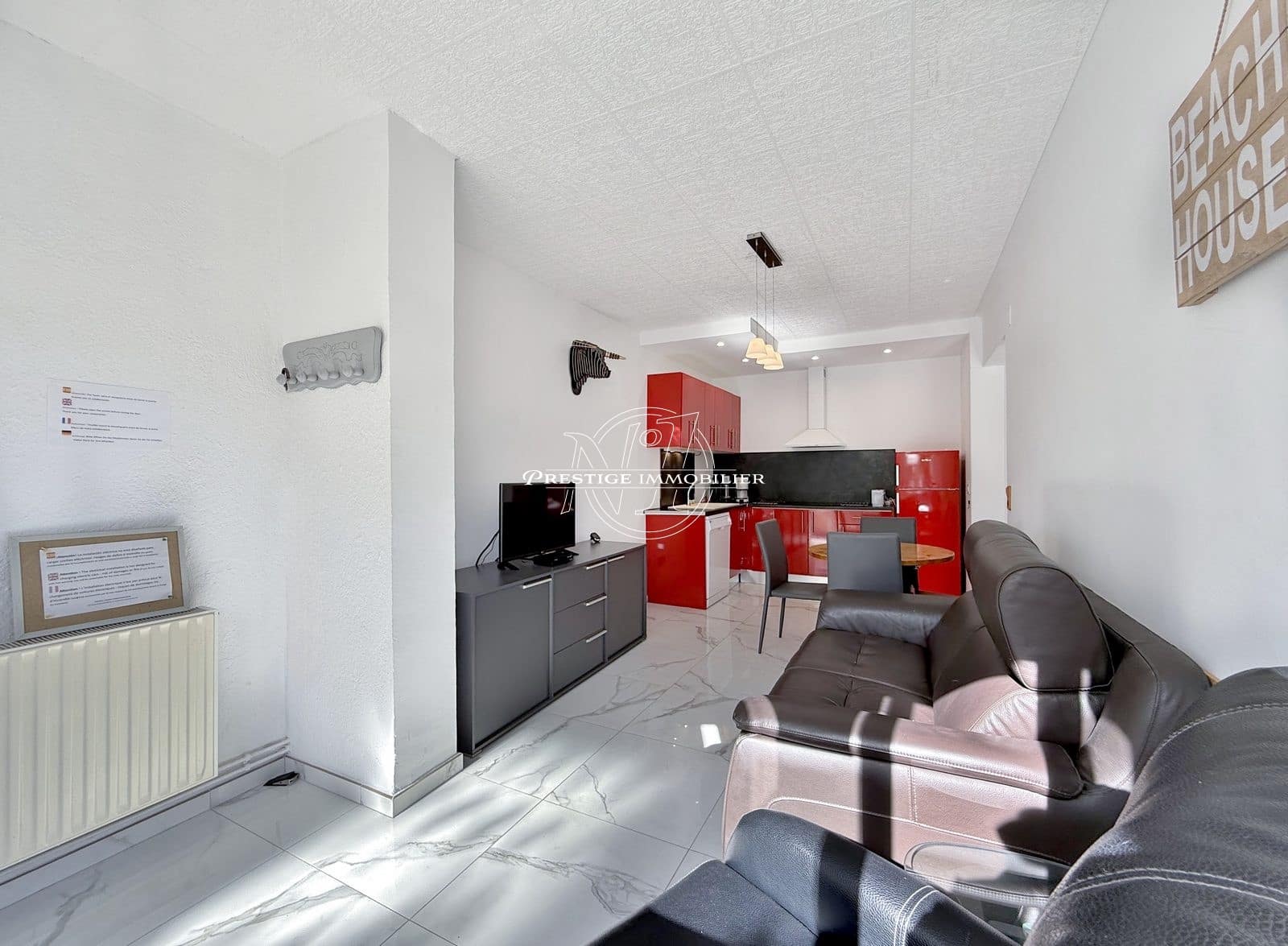 4 soveværelse Villa til salg i Empuriabrava med swimmingpool - € 615.000 (Ref: 9299019)