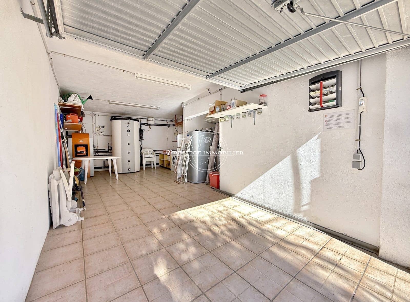 4 soveværelse Villa til salg i Empuriabrava med swimmingpool - € 615.000 (Ref: 9299019)