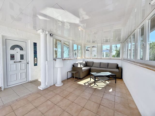 4 chambre Villa/Maison à vendre à Empuriabrava, Castelló d'Empúries avec piscine - 615 000 € (Ref: 9299019)