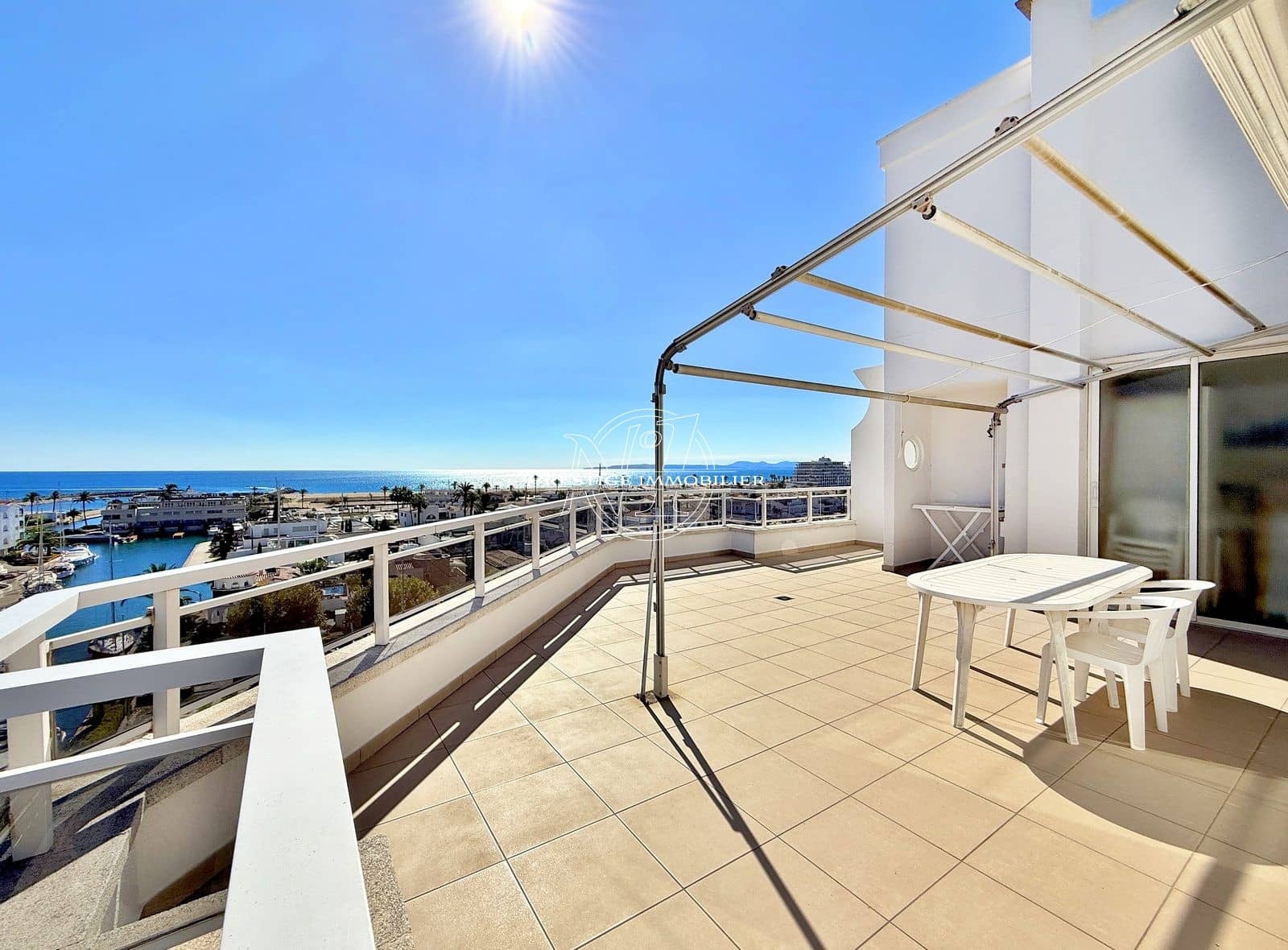 2 bedroom Apartment for sale in Empuriabrava - € 490,000 (Ref: 9302814)