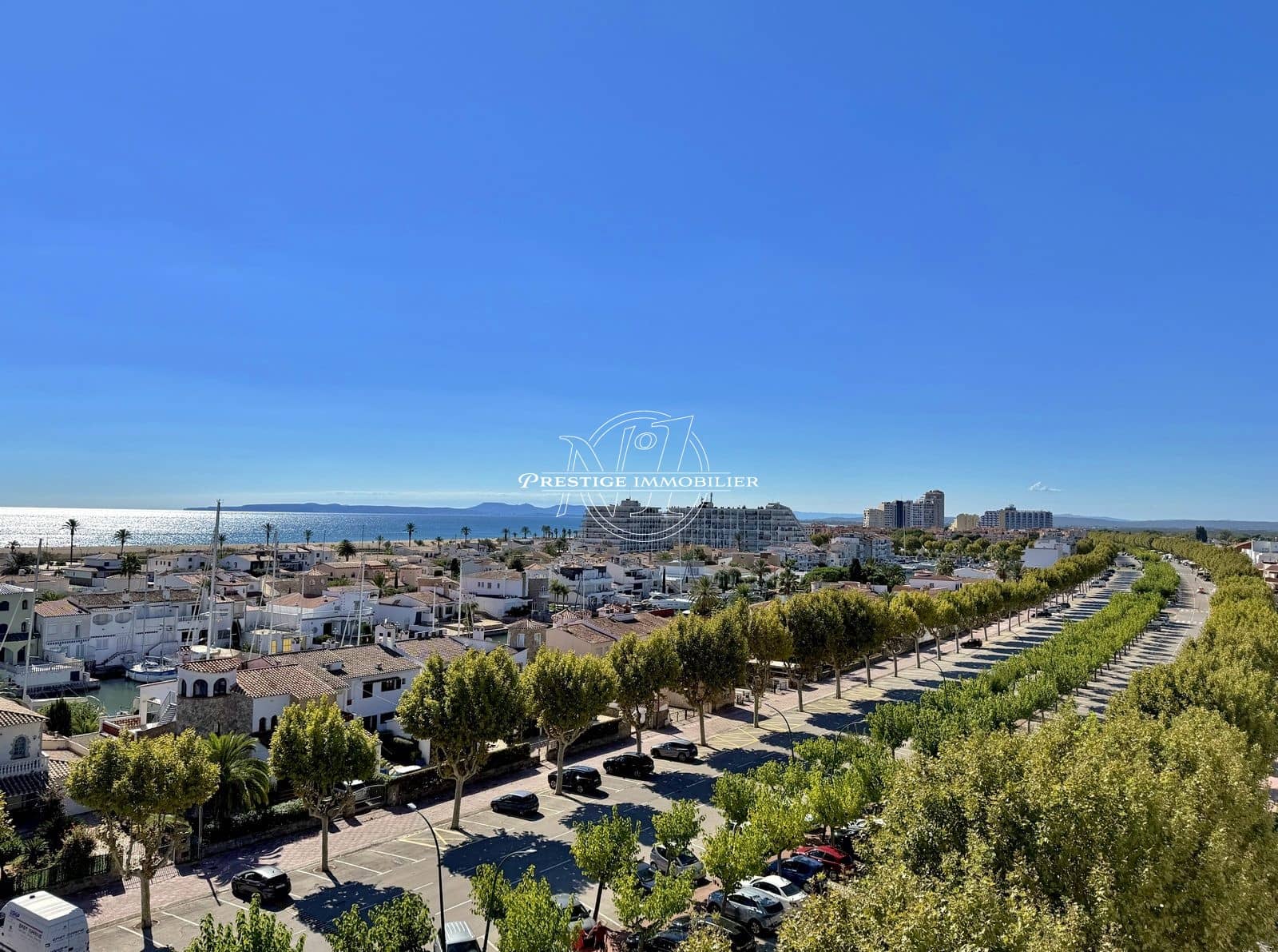 2 bedroom Apartment for sale in Empuriabrava - € 490,000 (Ref: 9302814)