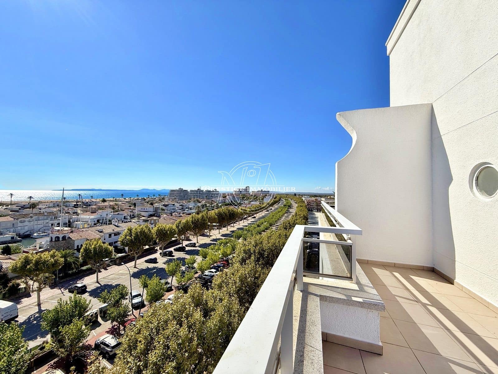 2 bedroom Apartment for sale in Empuriabrava - € 490,000 (Ref: 9302814)