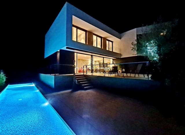 6 bedroom Villa for sale in Platja d'Aro, Castell-Platja d'Aro with pool - € 2,995,000 (Ref: 9319847)