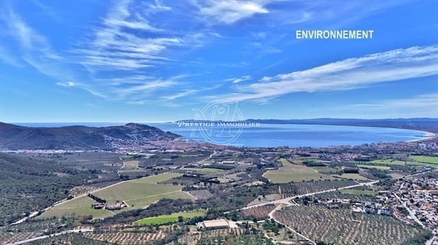 4 Zimmer Villa zu verkaufen in Roses mit Pool - 749.000 € (Ref: 9326430)