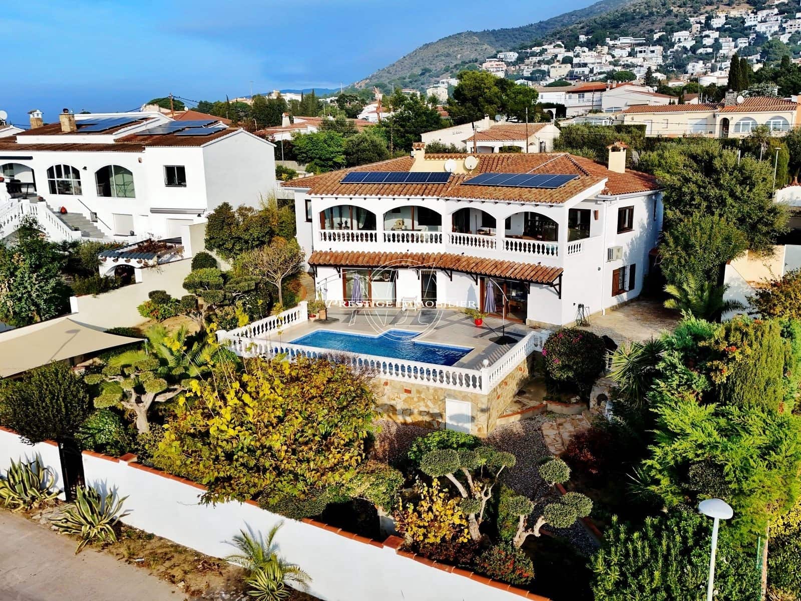 4 Zimmer Villa zu verkaufen in Roses mit Pool - 749.000 € (Ref: 9326430)