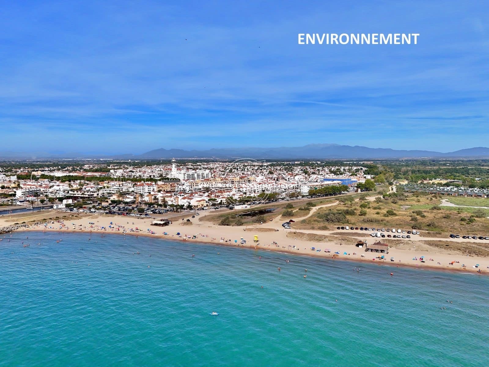 4 soveværelse Villa til salg i Empuriabrava med swimmingpool - € 1.890.000 (Ref: 9326432)