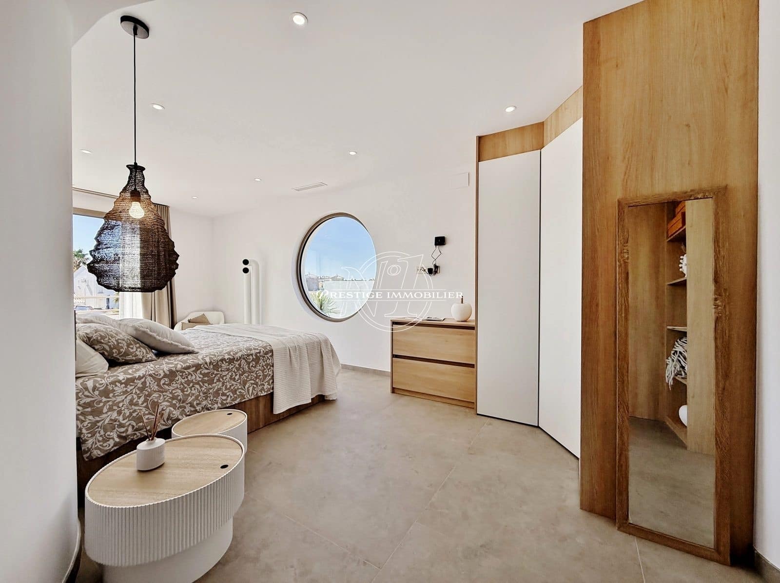4 bedroom Villa for sale in Empuriabrava with pool garage - € 1,890,000 (Ref: 9326432)