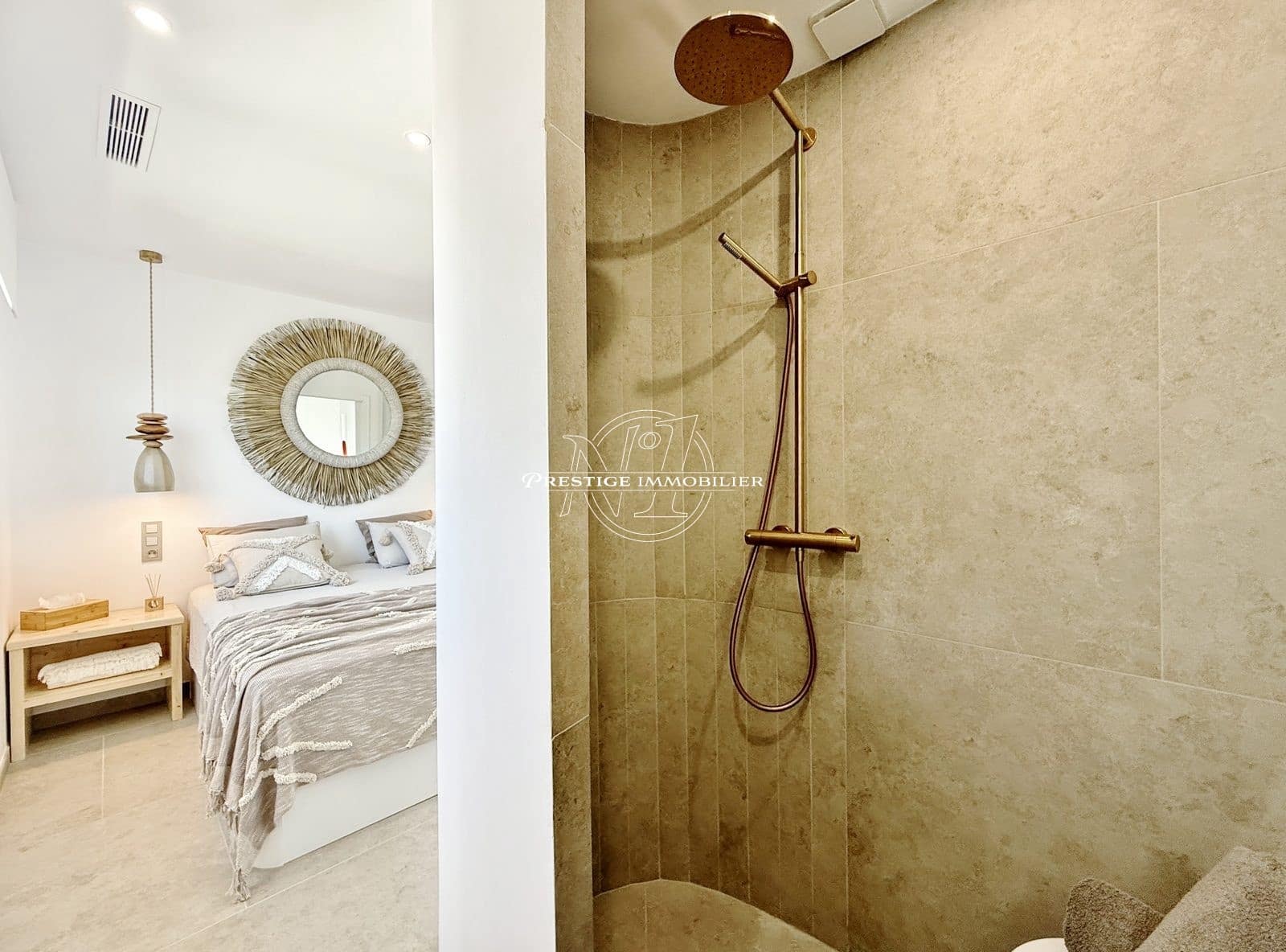 4 bedroom Villa for sale in Empuriabrava with pool garage - € 1,890,000 (Ref: 9326432)