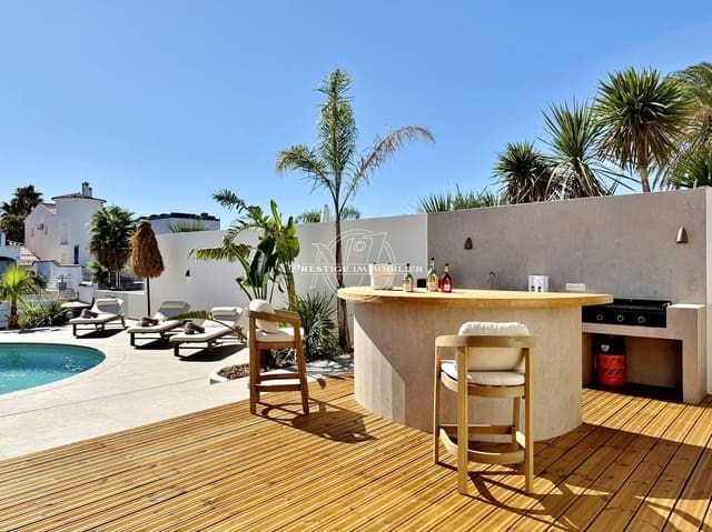 4 chambre Villa/Maison à vendre à Empuriabrava, Castelló d'Empúries avec piscine - 1 890 000 € (Ref: 9326432)