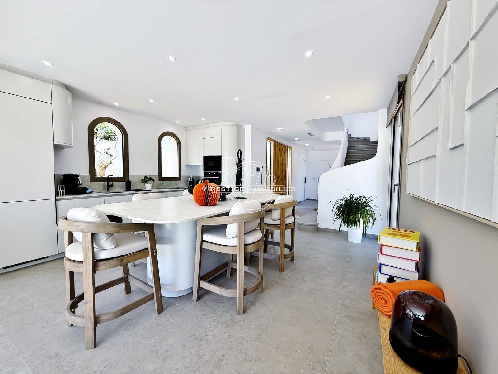 4 bedroom Villa for sale in Empuriabrava with pool garage - € 1,890,000 (Ref: 9326432)