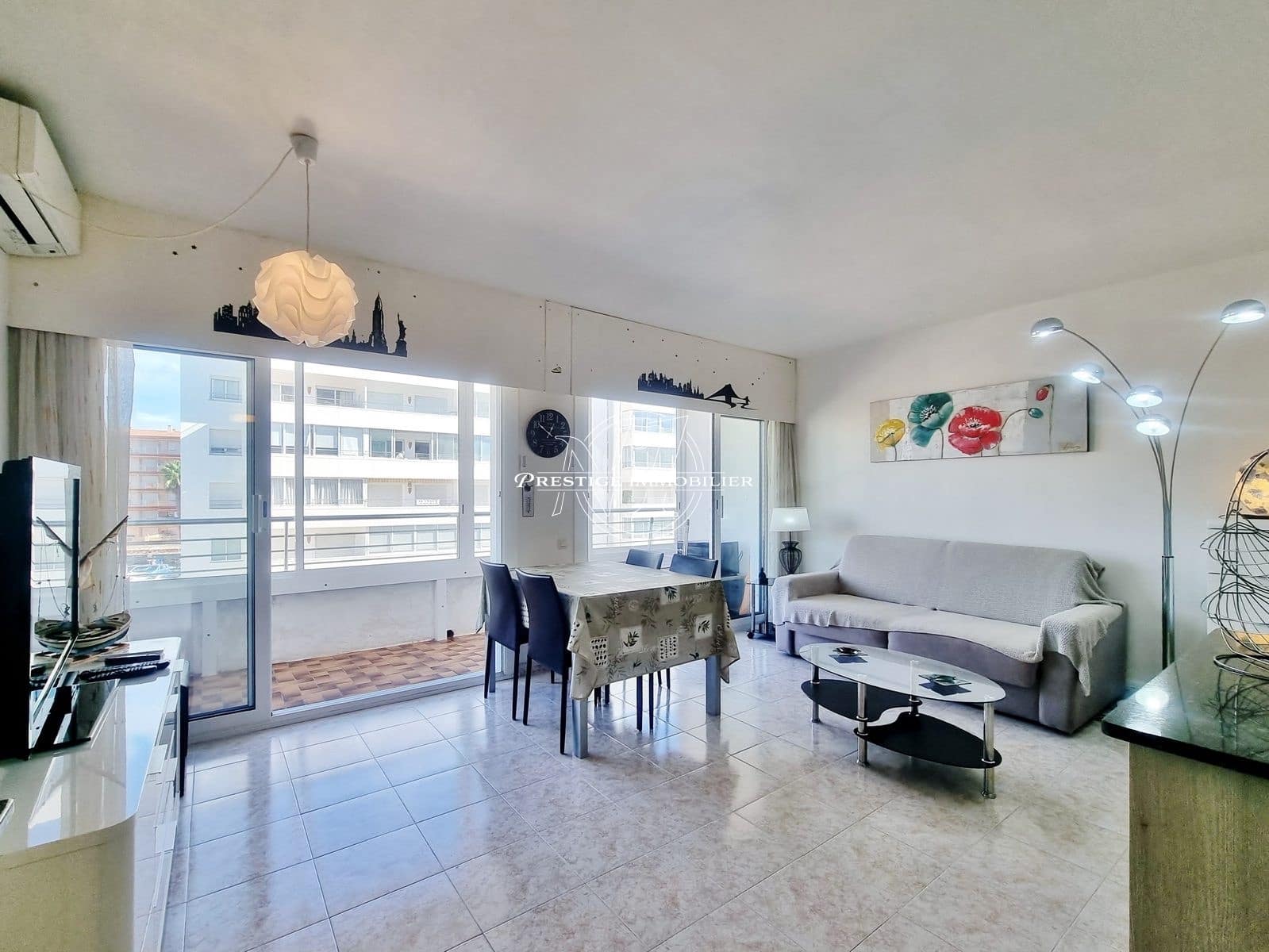 2 bedroom Apartment for sale in Roses with pool - € 239,500 (Ref: 9345698)